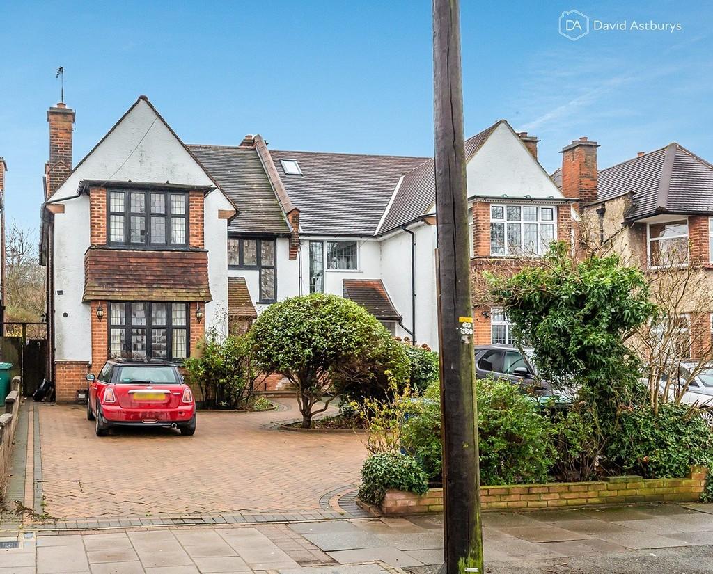 The Crescent, Friern N11 4 bed semidetached house £925,000