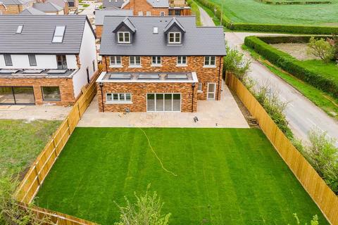 5 bedroom detached house for sale, Wooding Close, Houghton Conquest, Bedfordshire, MK45 3QL