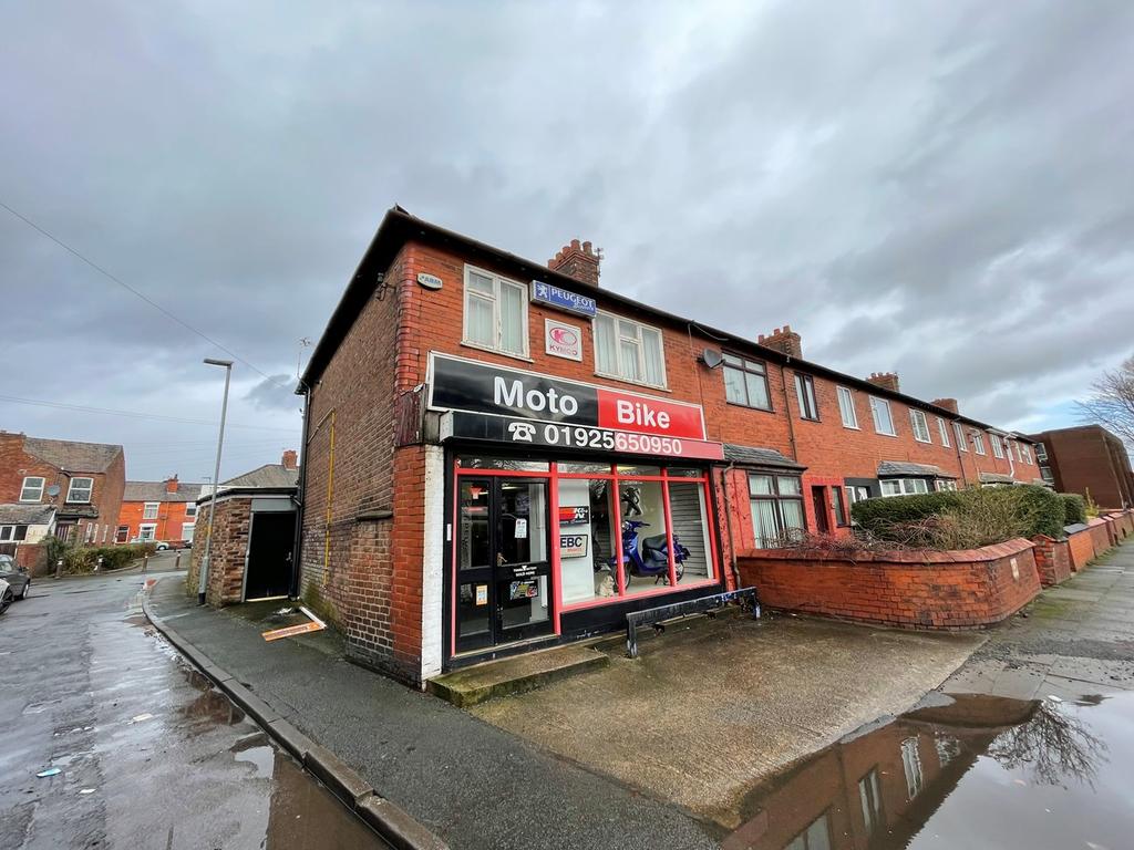 Manchester Road, Warrington, WA1 Shop £500 pcm (£115 pw)