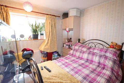 25 Hallwicks Road, Luton, LU2 9BG