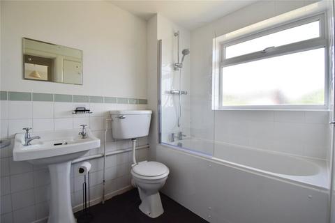 3 bedroom terraced house to rent, Cliveden Close, Cambridge, CB4