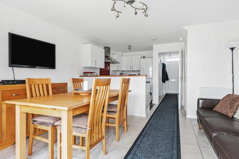 123 Cloatley Crescent, Royal Wootton Bassett, Swindon, SN4 7FX