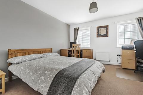 123 Cloatley Crescent, Royal Wootton Bassett, Swindon, SN4 7FX