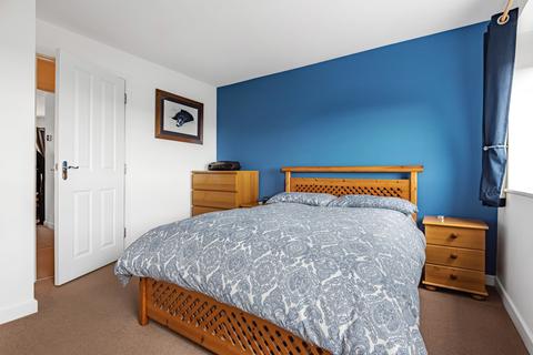 123 Cloatley Crescent, Royal Wootton Bassett, Swindon, SN4 7FX