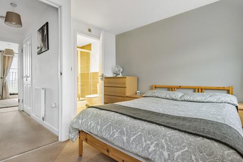 123 Cloatley Crescent, Royal Wootton Bassett, Swindon, SN4 7FX