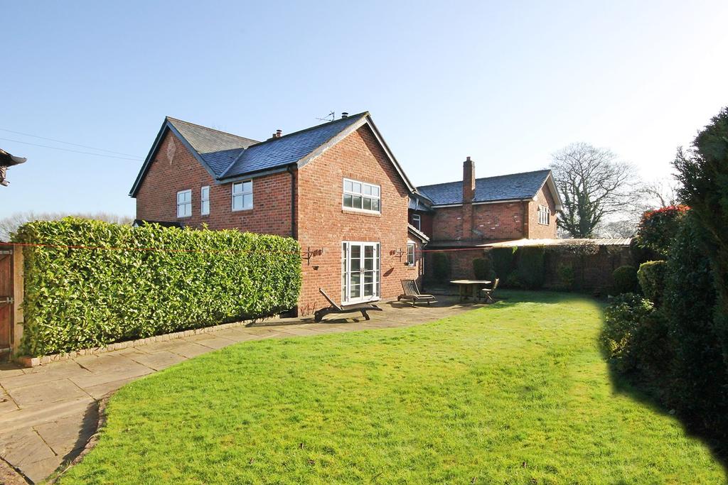 Northwich Road, Lower Stretton, Warrington, WA4 4 bed semidetached