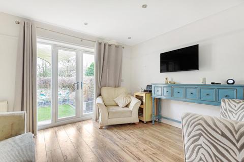32d Pope Road, Bromley, BR2 9QB