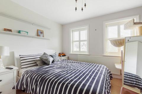 32d Pope Road, Bromley, BR2 9QB