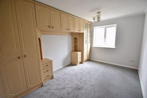 1 bedroom ground floor flat for sale - BOOKHAM  *  NEWLY DECORATED & NEW LEASE  *  SPACIOUS 1 BED GROUND FLOOR FLAT