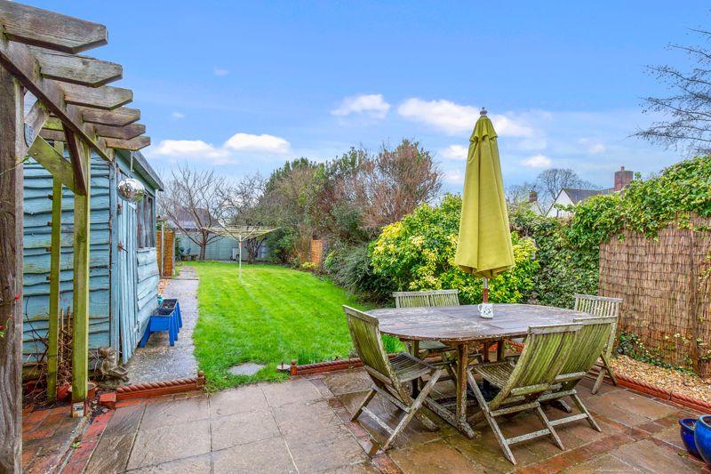 Gifford Road, Bosham 2 bed terraced house £350,000