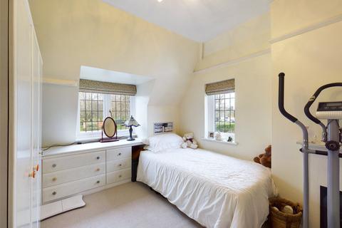 356 Kingston Road, Ashford, TW15 3SF