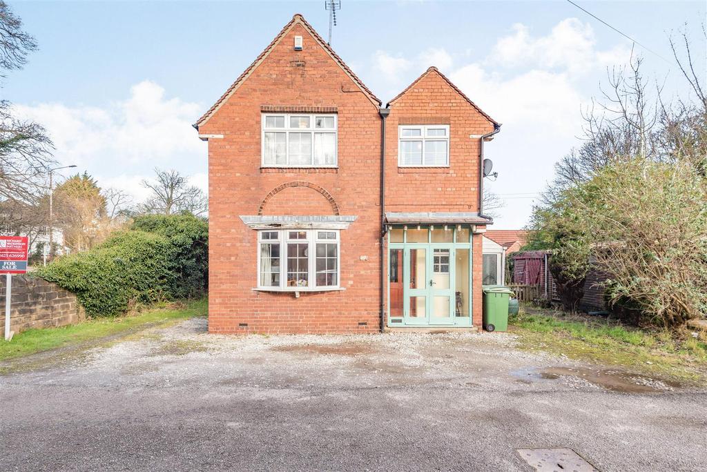 Debdale Gate, Mansfield Woodhouse 3 bed detached house £220,000
