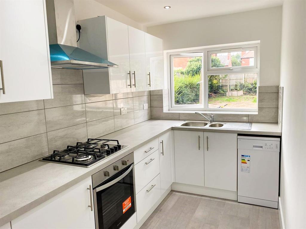 *£140pppw* Warwick Avenue, Beeston, NG9 2HQ UON 5 bed detached house