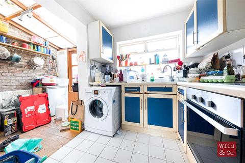 87 Oriel Road, London, E9 5SG