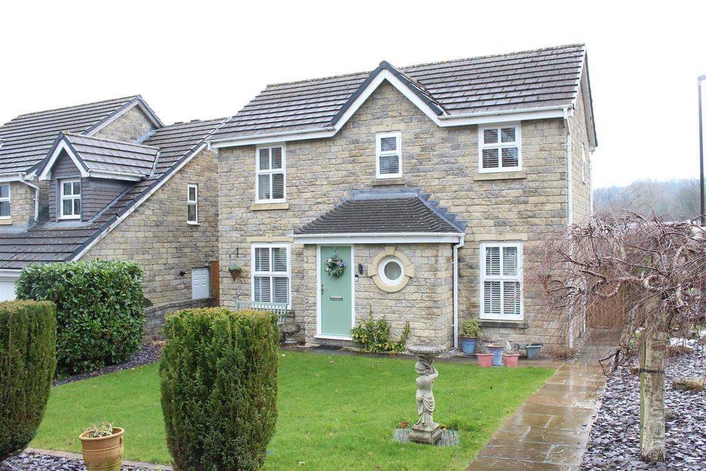 Brooklands Drive, Glossop 3 bed detached house £340,000