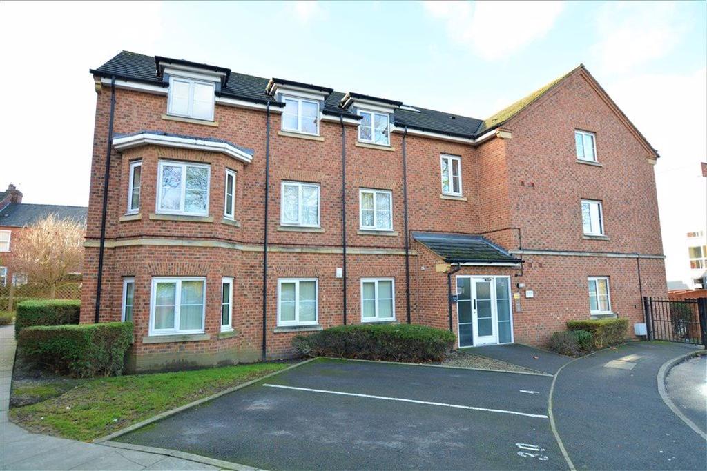 Castle Grove, Pontefract, WF8 2 bed apartment £600 pcm (£138 pw)