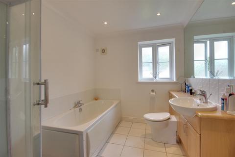 3a Bladons Walk, Kirk Ella, Hull, HU10 7AX