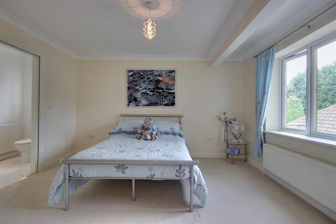3a Bladons Walk, Kirk Ella, Hull, HU10 7AX