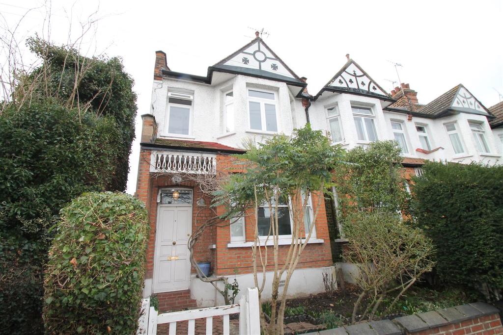 River View, Enfield 4 bed end of terrace house £725,000