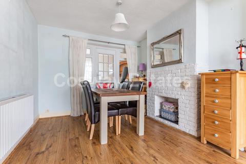 24 Mount Grove, Edgware, HA8 9SX