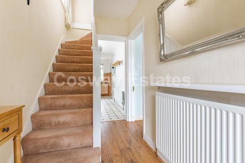 24 Mount Grove, Edgware, HA8 9SX