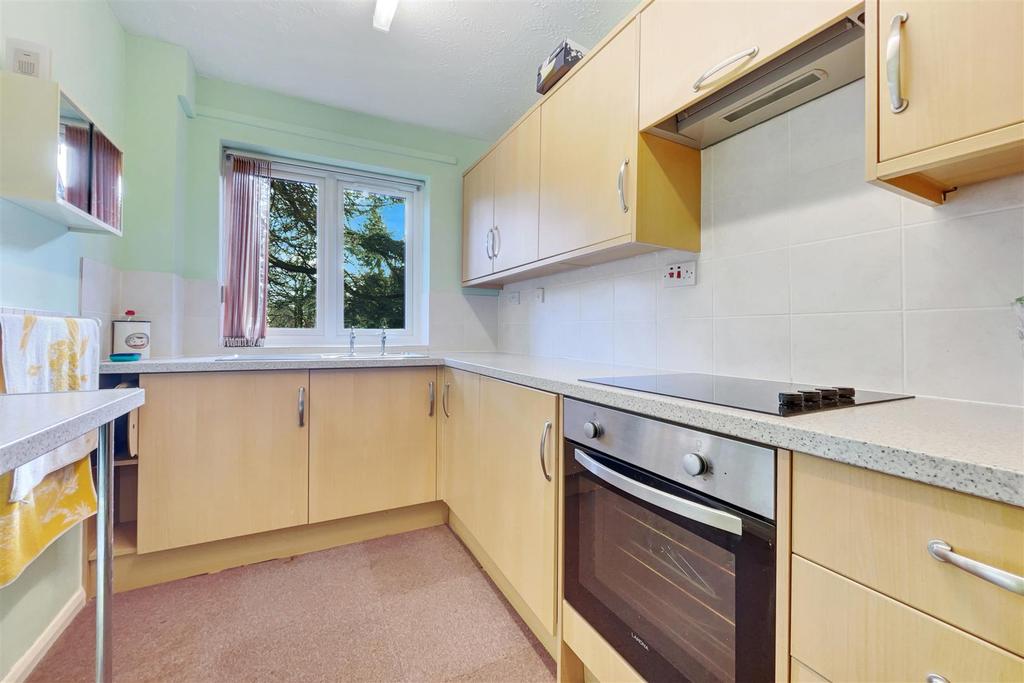 Chandler Court, Davenport Road, Earlsdon 2 bed retirement property £