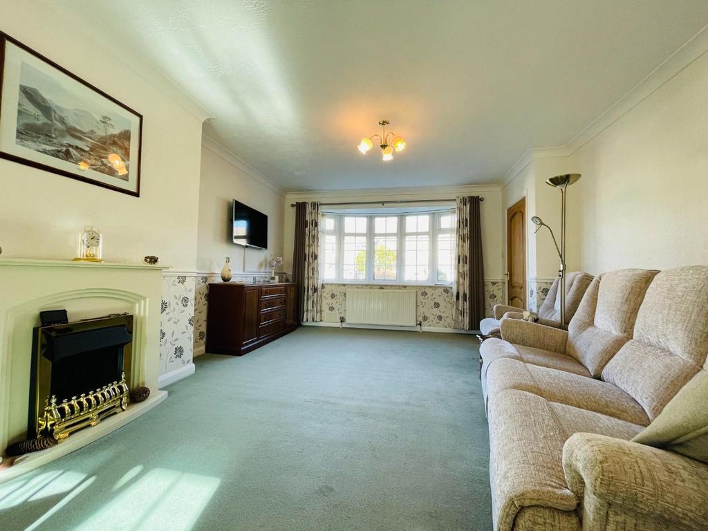 Deer Park Court, Monk Fryston, Leeds 3 bed terraced house £220,000