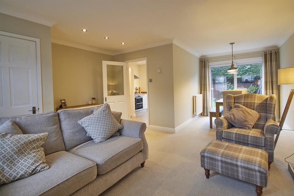 The Ridgeway, Burbage 3 bed semidetached house £270,000
