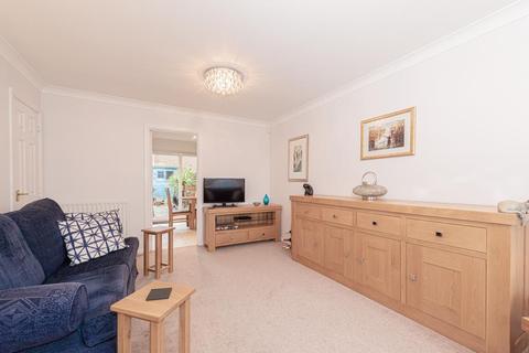 1 Galen Close, Epsom, KT19 7DL