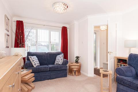 1 Galen Close, Epsom, KT19 7DL
