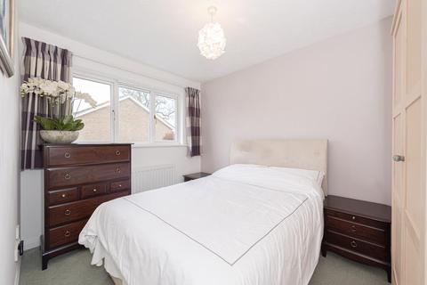 1 Galen Close, Epsom, KT19 7DL