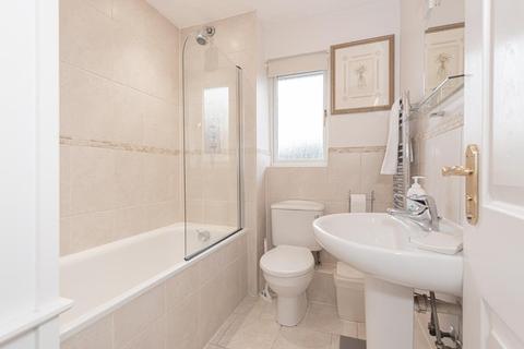 1 Galen Close, Epsom, KT19 7DL