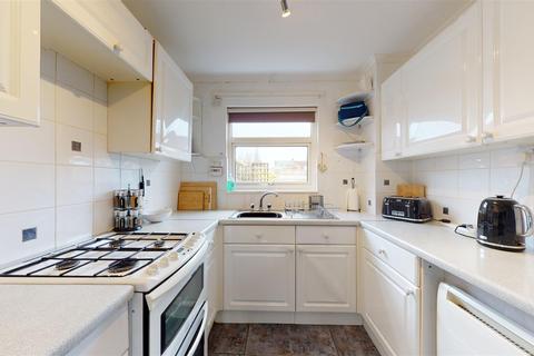 18 Arden Road, Faversham, ME13 8DB