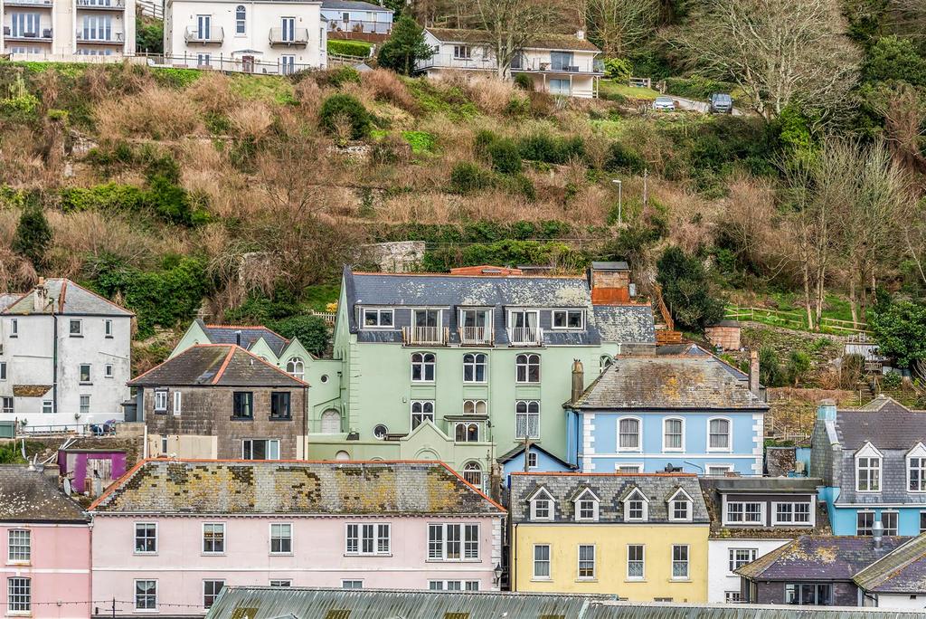 Shutta Road, Looe 5 bed apartment for sale £500,000