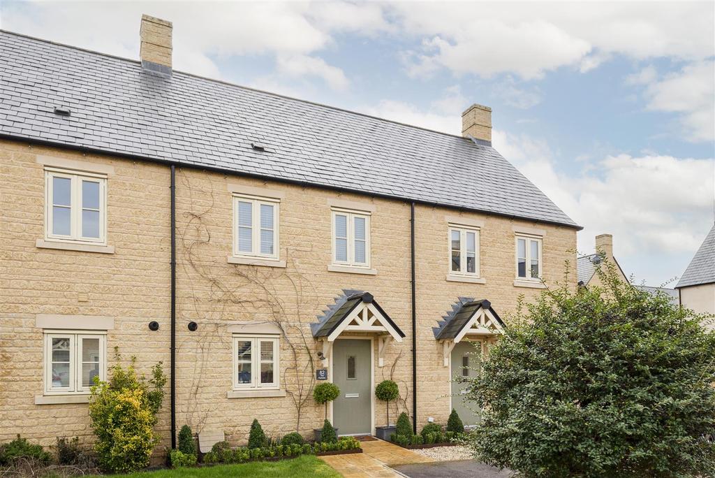 The Furrows, BourtonOnTheWater, Cheltenham 2 bed terraced house £