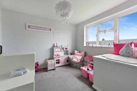 117 Long Walk, Epsom, KT18 5TU