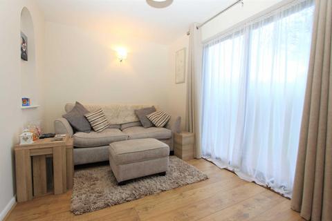 35 Maple Gate, Loughton, IG10 1PS