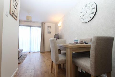 35 Maple Gate, Loughton, IG10 1PS