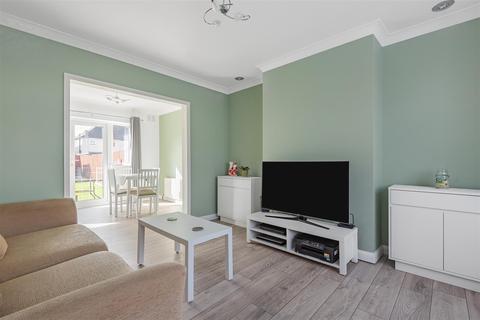 29 Poole Road, Epsom, KT19 9SQ