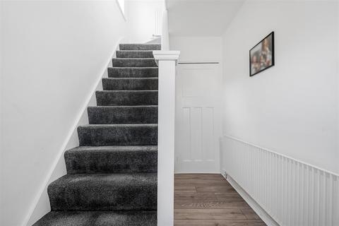 29 Poole Road, Epsom, KT19 9SQ