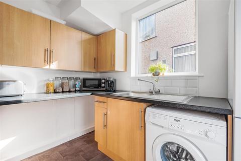 29 Poole Road, Epsom, KT19 9SQ