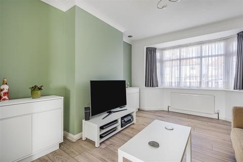 29 Poole Road, Epsom, KT19 9SQ