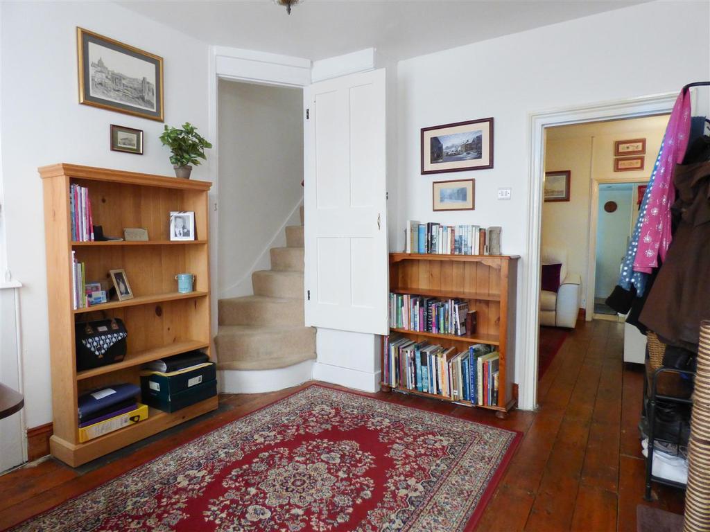 Napier Road, Northfleet, Gravesend 2 bed house £260,000
