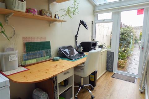 72 Napier Road, Northfleet, Gravesend, DA11 7BY