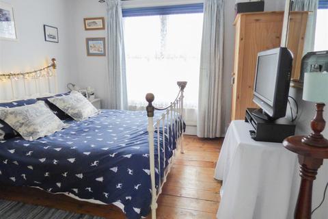72 Napier Road, Northfleet, Gravesend, DA11 7BY