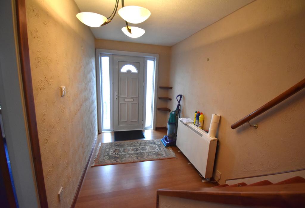 Carbarns East, Wishaw 3 bed terraced house £91,995