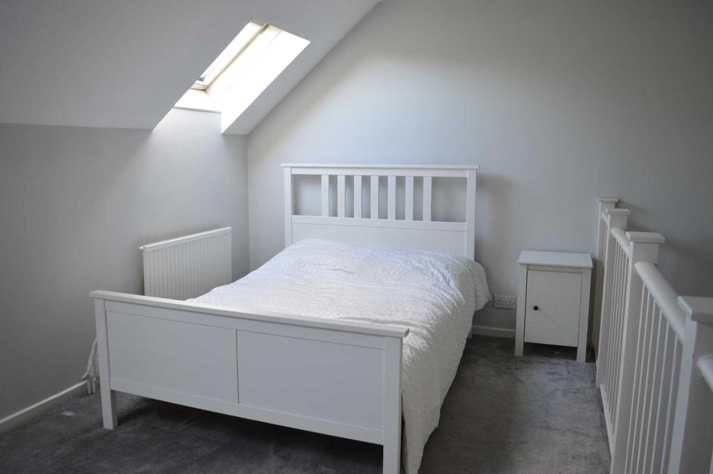 Shalbourne Close, Hungerford 1 bed end of terrace house £800 pcm (£185 pw)