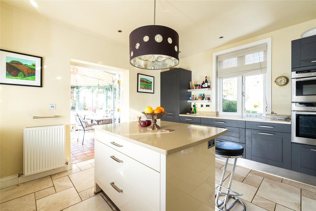 Kit/Breakfast Room