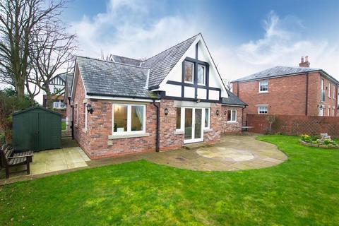 Mossfield Pleasington Lane, Pleasington, Blackburn, BB2 5JH