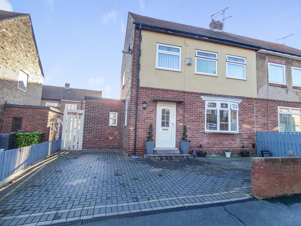Dorset Avenue, Hebburn, Tyne and Wear, NE31 2SF 3 bed semidetached